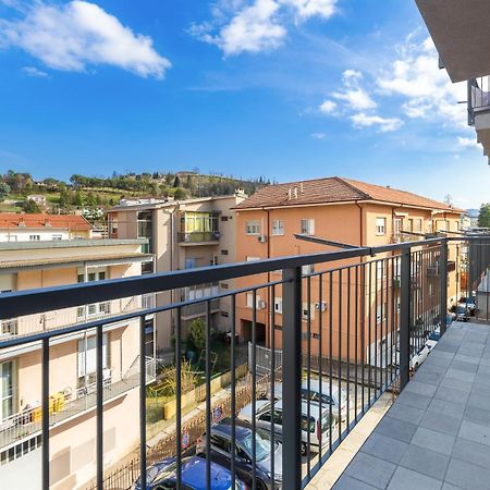 Appartamento Centrale Con Parcheggio E Wi-Fi Gratuito Ac 阿尔巴 外观 照片